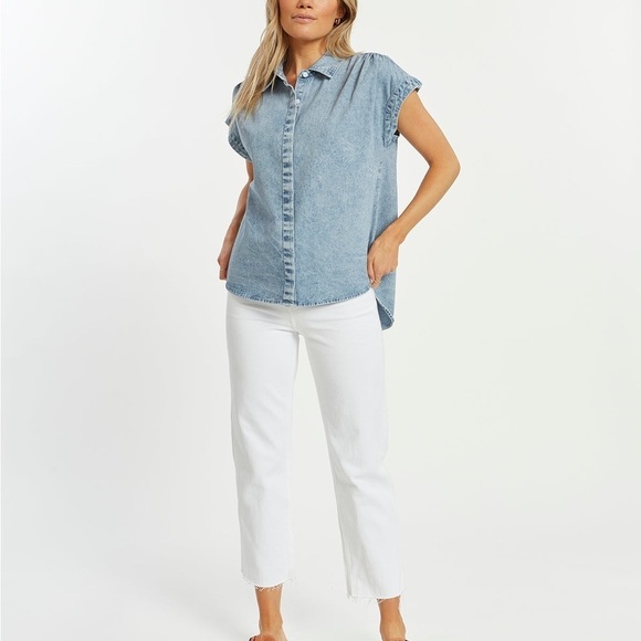 Top - Picture 4 of 10